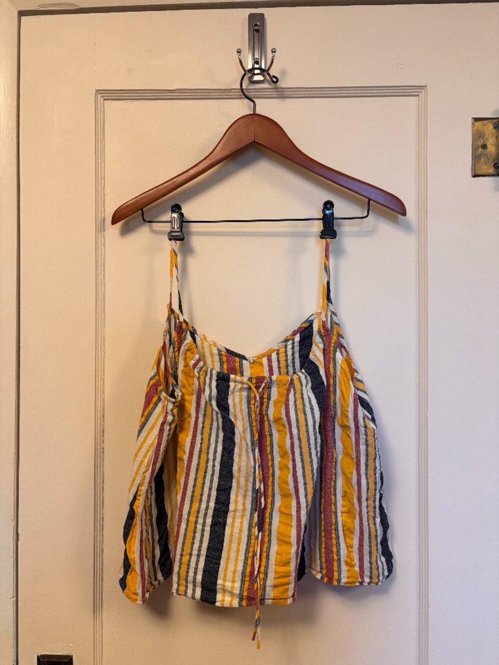 Cute Little Vintage Linen Top